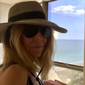 Meet your Posher, Donna